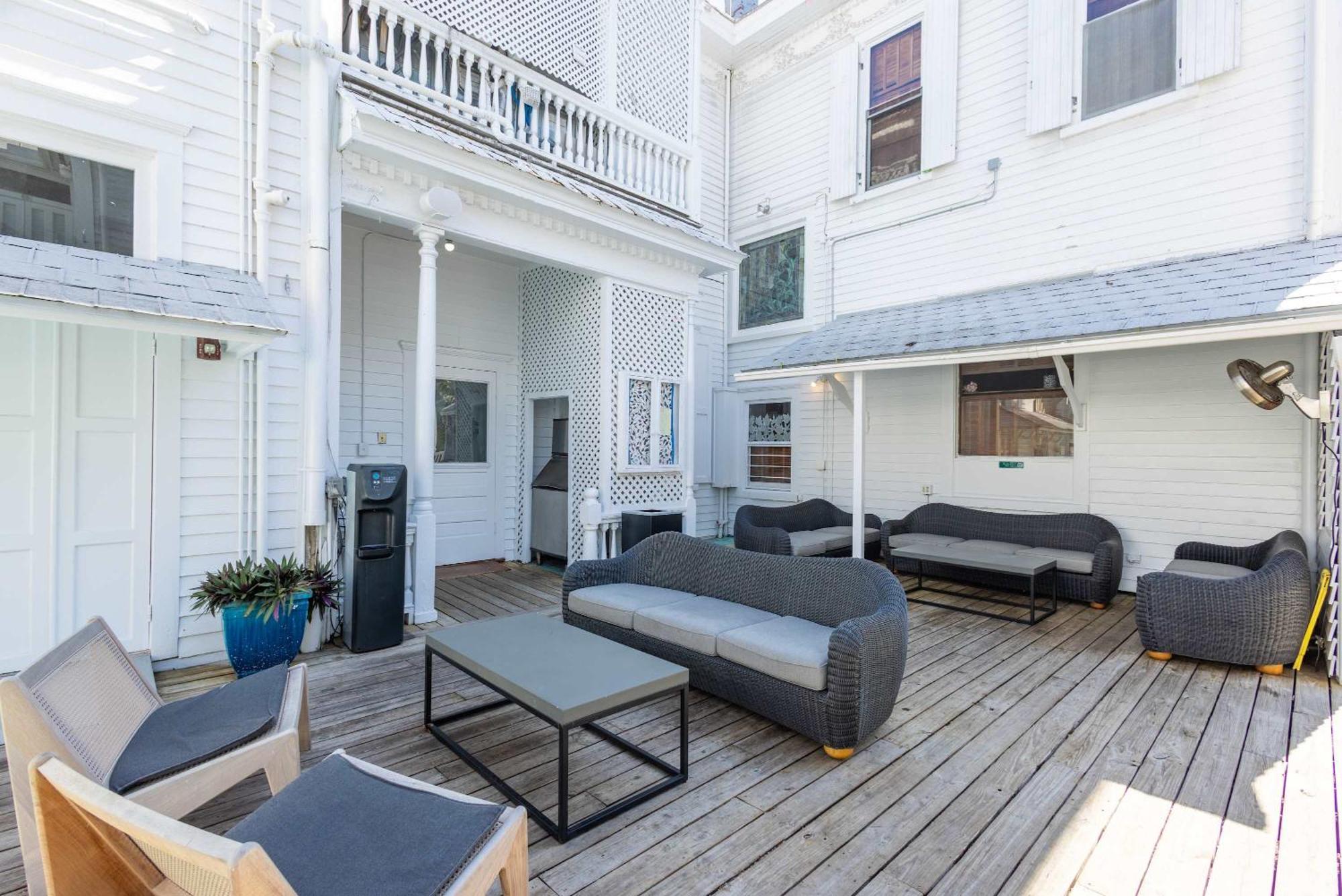 Deluxe King With Balcony - At James House With Parking! คีย์เวสต์ ภายนอก รูปภาพ